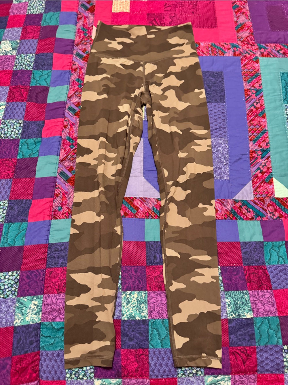 Gray Camo Aerie leggings.